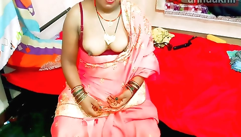 Indian Desi Pados Wali Bhabhi Gr Aayi Jb Gr Me Koi Nhi Tha Fir Usne Mera Land Chusa Aur Hand Di Full Sex Video