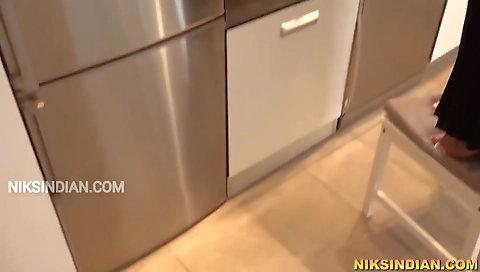 Hot Muslim Bhabhi in Hijab Ass Fucked by Her Neighbour